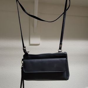 Small purse/wristlet